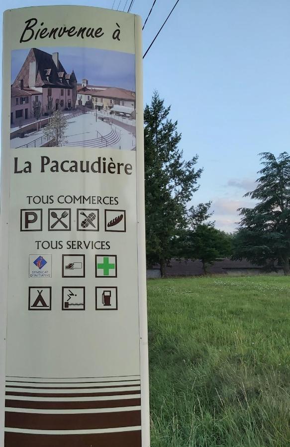 Au Pays D'Angeline Hotel La Pacaudiere Exterior photo